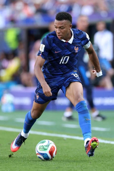 2026年世界杯| FIFA实力榜姆巴佩力压梅西 法国3人领跑夺冠最热