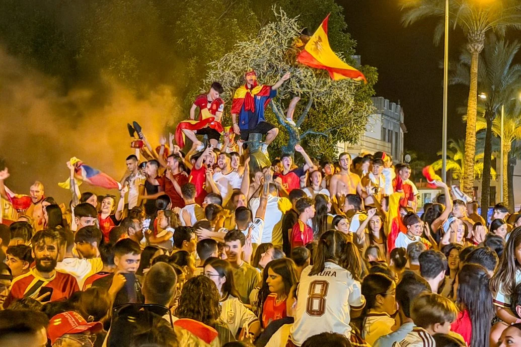 2026年世界杯|球队登顶世界举国欢腾 百万球迷将迎接西班牙凯旋