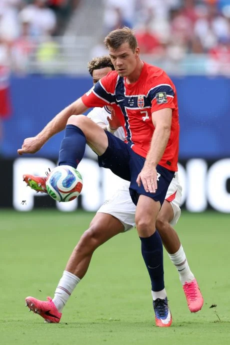 2026年世界杯|称当时其实很想传球给哈兰德 瑟洛特:路线被封只能射门