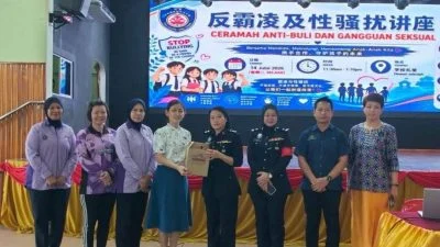 和平女警走入丹中华 宣导反霸凌防性骚