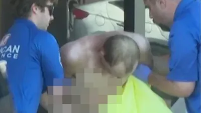天花板惊见一双眼睛  竟是裸男躲夹层偷窥