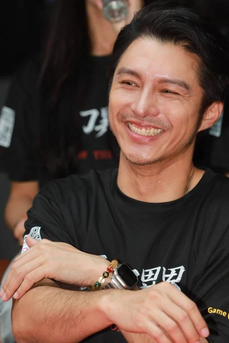 《灵幻异界》大马开镜 黄嘉乐戴佛牌演“鬼王”