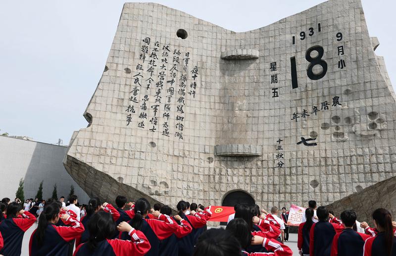 七七事变89周年 《解放军报》:必须建设与国际地位相称的强大军请队