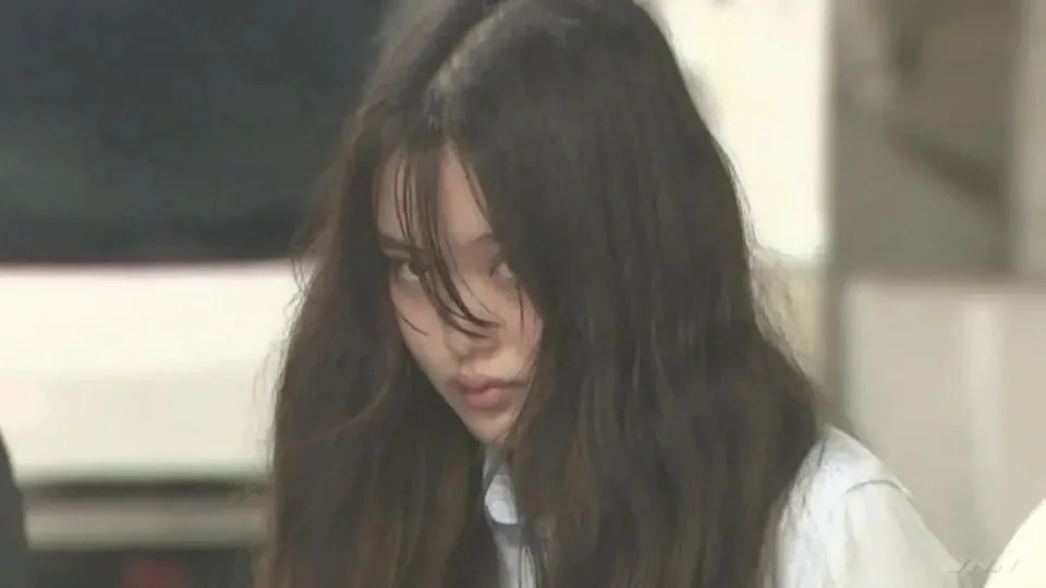 七旬翁坠温柔陷阱奉上老本 22岁女大生落网照爆红