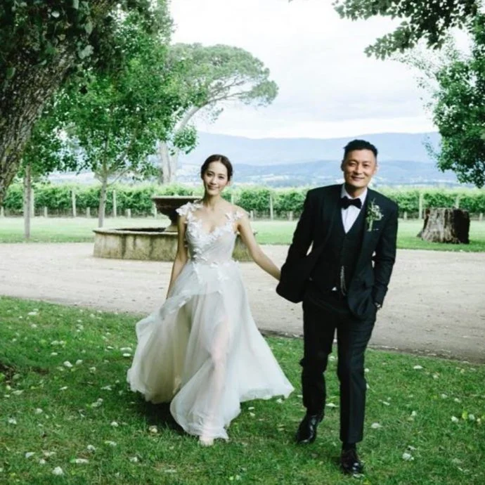 与王棠云结束9年婚姻 余文乐宣布离婚!