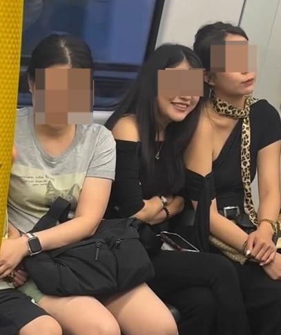 两女硬挤一座位吓哭小孩 港铁车厢爆骂战“拍啊!让我出名!”