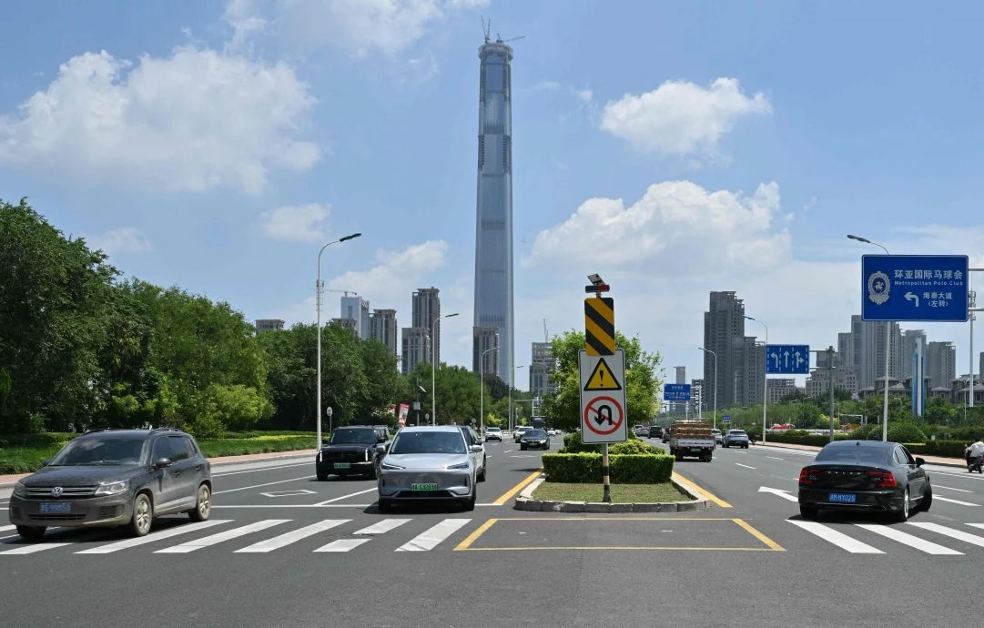 中国每天4款新车发布 比亚迪高管:彻底疯了(有图)