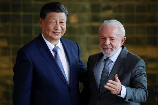 习近平与卢拉通电话|中官媒:习支持巴西“反对外部干涉”