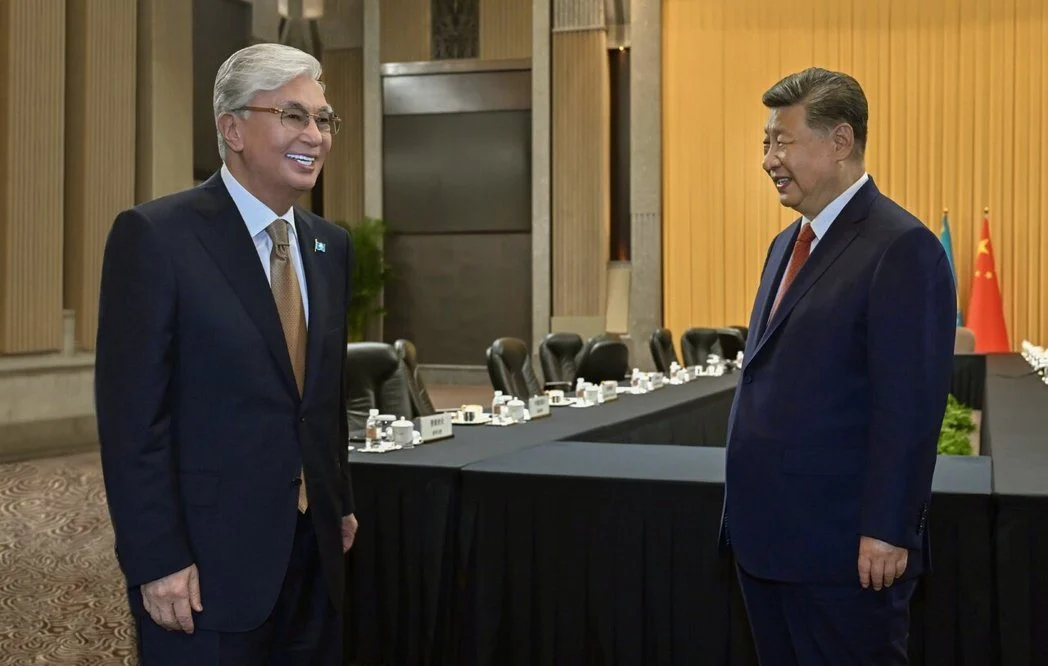 会哈萨克总统 习近平:拓展能源矿产合作、推进互联互通建设