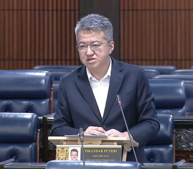 刘镇东:今年石油补贴料近400亿 政府无意削减现有补贴