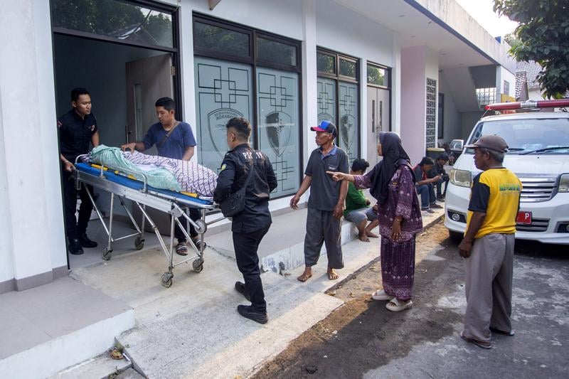 印尼西爪哇省3车相撞 10人死亡