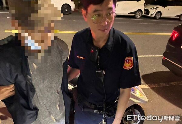 台毒驾男骑微型电动车“没开后灯”露馅 被搜出双枪、海洛因