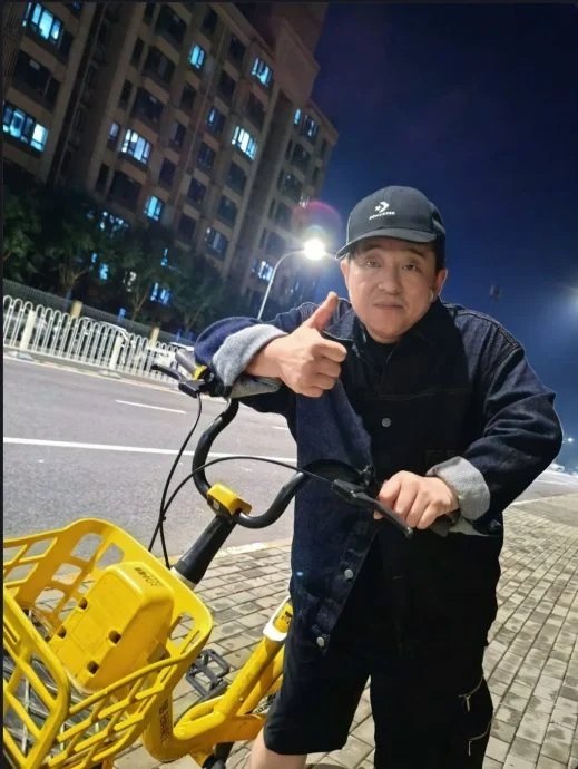 吕方网约车风波后首发声 幽默玩梗自嘲“向后掰”
