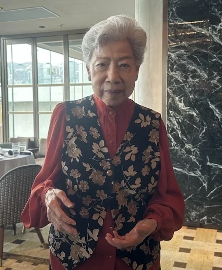 否认与胡枫黄昏恋 罗兰:要清楚自己位置