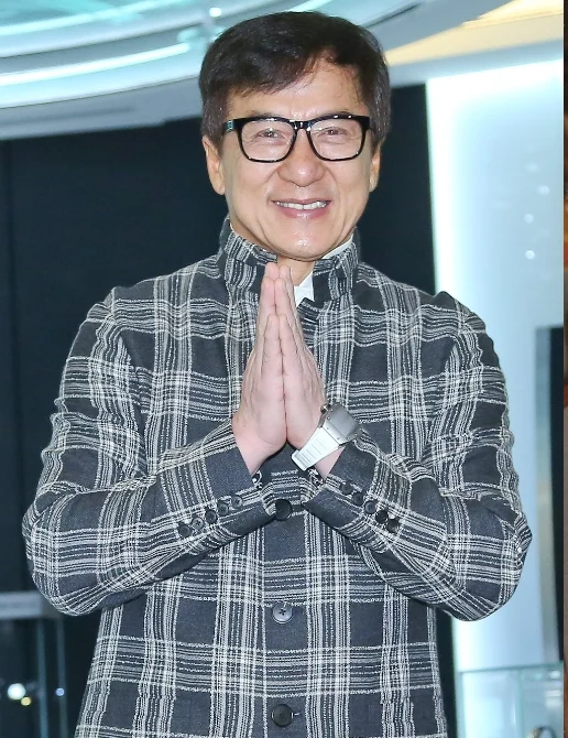 否认被成龙逼做亲子鉴定 吴绮莉呛:跟那个男的有什么关系?