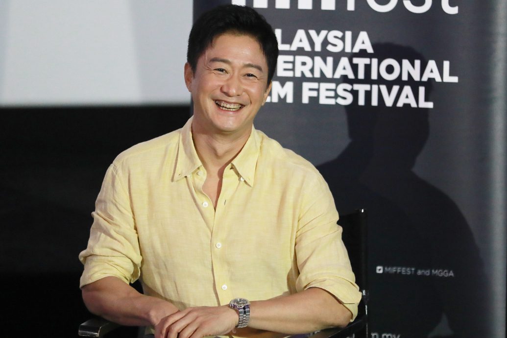 吴京来马与李心洁碰面 打趣为戏冒险是“吹牛本钱”
