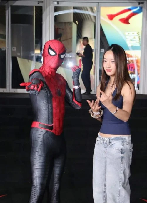 吴尊炫耀女儿采访汤贺兰赞妲雅 被网嘲“资源咖”