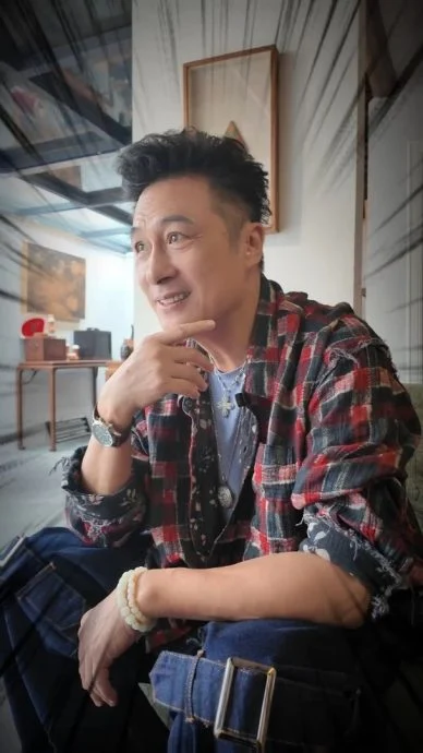 吴镇宇执导青春剧 招募演员要求素颜上阵