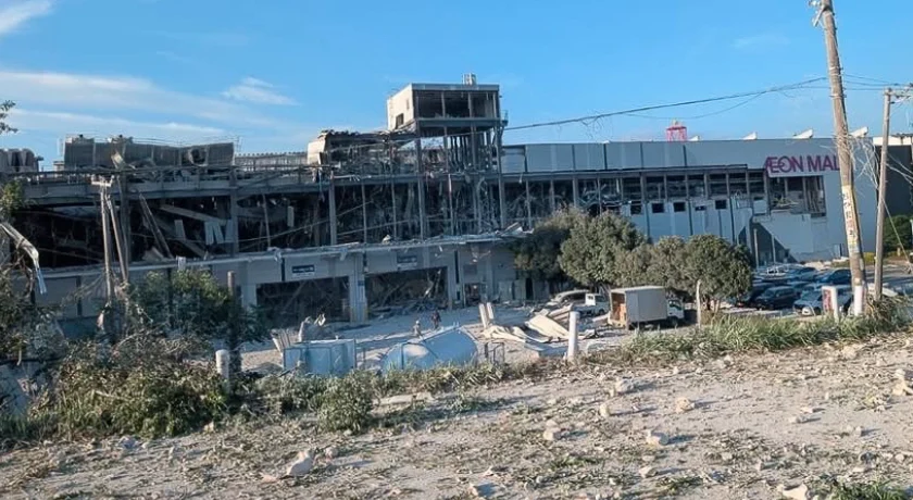 地鸣巨响后...墙壁飞过来!熊本永旺商场爆炸塌楼 恐已多人死亡、30人失联