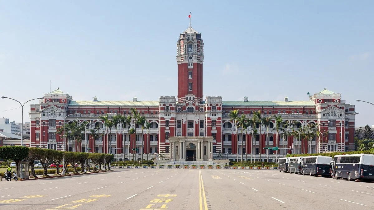 大陆造台湾政府建筑全尺寸模型 《每日电讯报》揭攻台演练