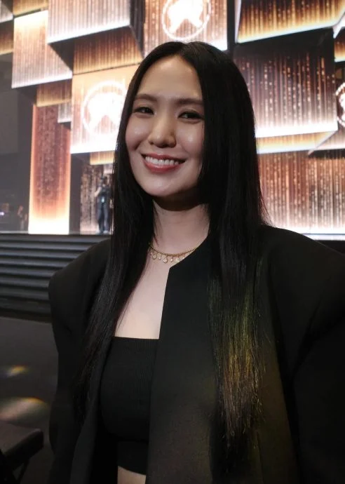 孙盛希自爆新恋情 “三喜临门”盼低调
