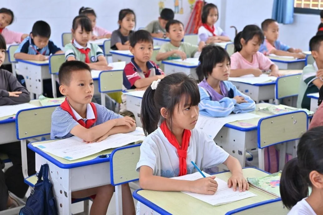 少子化冲击 中国平均每天有22所小学、59所幼儿园消失