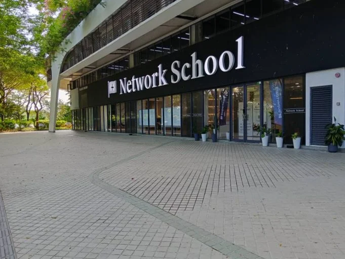 已签发 全国: 涉以色列人网络学校 受调查仍照常运作