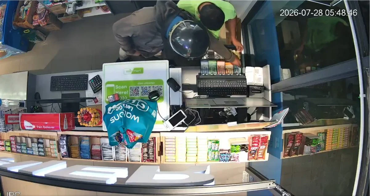 已签发//独行抢匪清晨劫商店·抢逾千令吉逃走