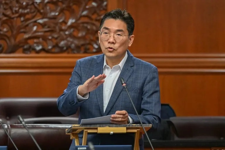 已签/沈志勤:拟提供奖掖鼓励营运商 2030年前建3万个充电站