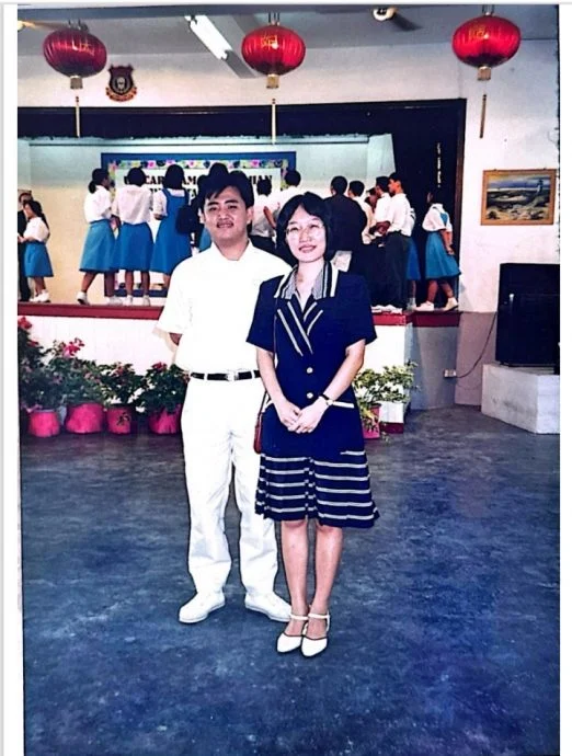 待上网/学海学记|22日见报∕主文|三十载教学生涯谢幕 杜月萍一生情深南华