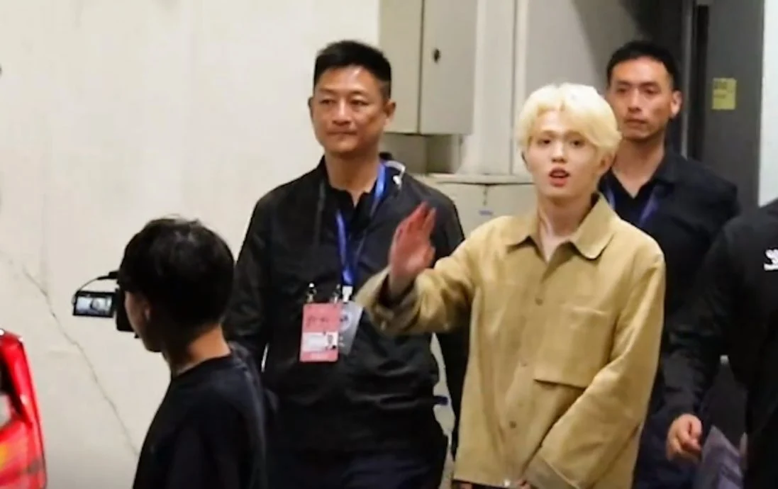 护驾李昊红馆开唱 51岁TVB绿叶当保安成焦点