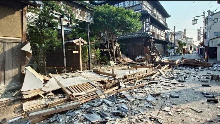 日本地震| 旅游景点等150处设施关闭 地震震毁老温泉旅馆、古迹神社