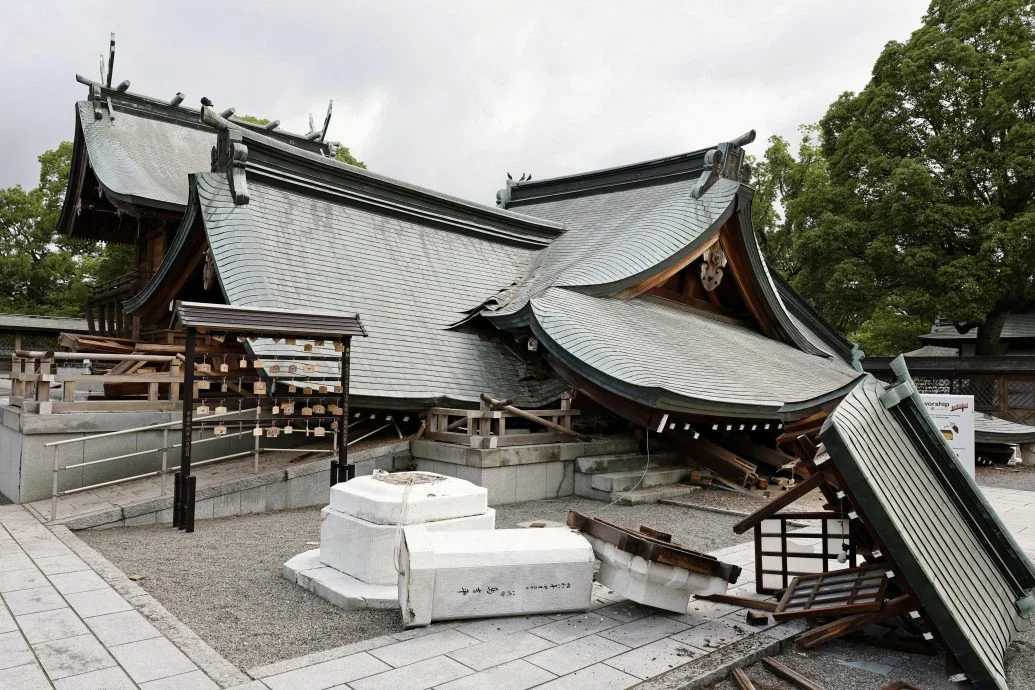 日本地震| 旅游景点等150处设施关闭 地震震毁老温泉旅馆、古迹神社