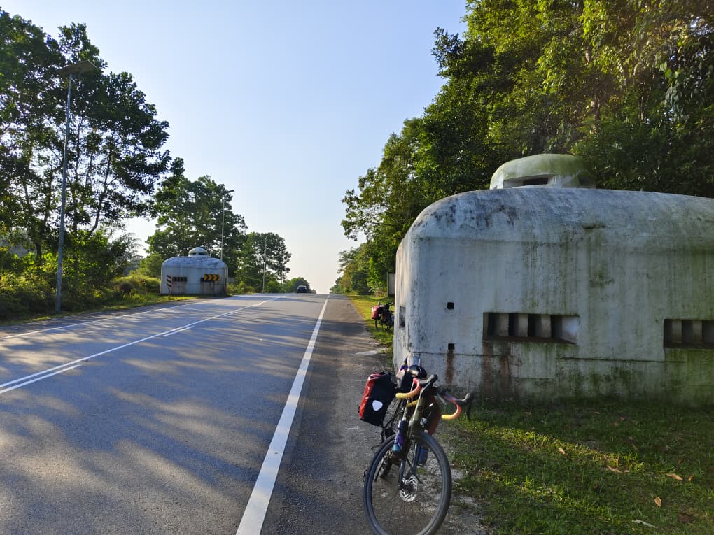 暖势力∕骑出半岛风景 69岁骑士25天环海岸线2230公里
