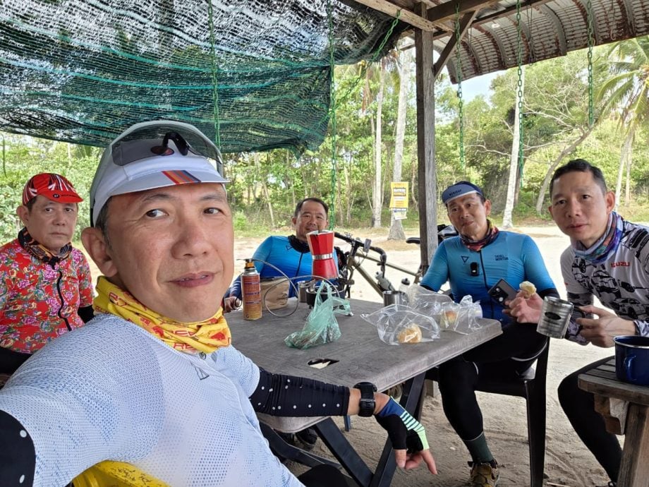 暖势力∕骑出半岛风景 69岁骑士25天环海岸线2230公里