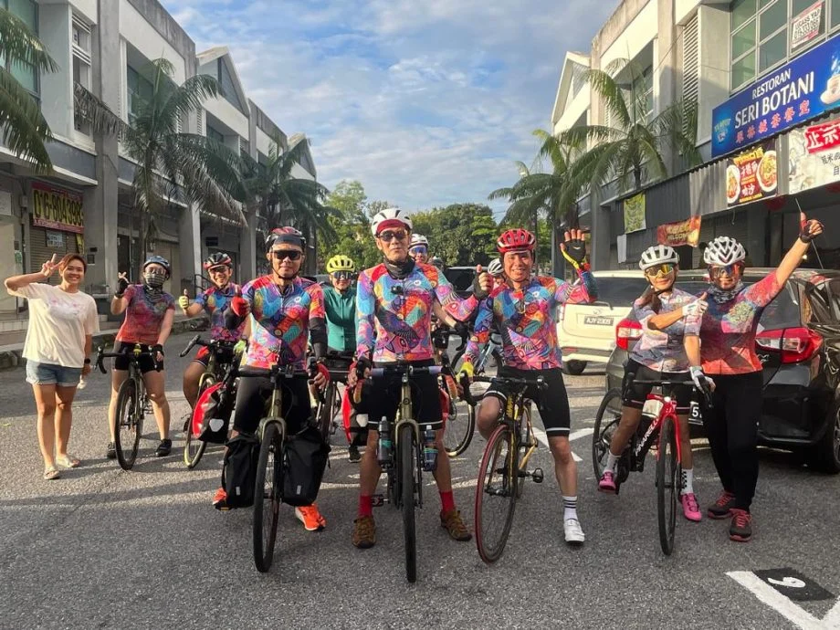 暖势力∕骑出半岛风景 69岁骑士25天环海岸线2230公里