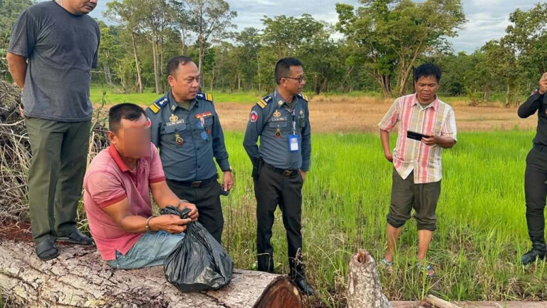 毒贩被追捕弃船逃 渔夫顺手偷走3公斤毒品