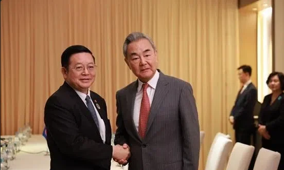 王毅:南中国海问题不应成中国东盟关系间障碍