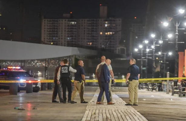 纽约康尼岛惊传枪击案 8人中枪包括4儿童