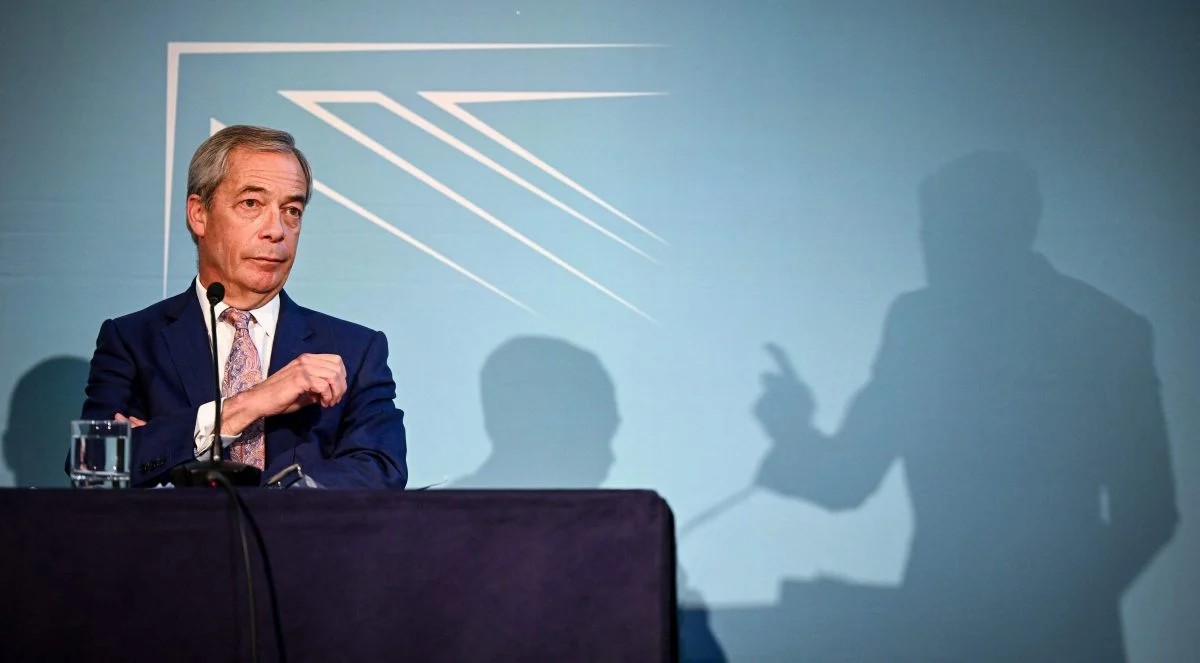 英国改革党法拉奇卷富豪捐款案 愤怒称辞议员职务 将参加补选