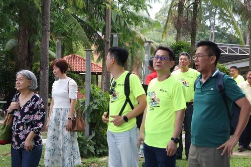 补照片/暖势力/“拉曼助我改变人生” 主毕业40年77校友筹11万助学金