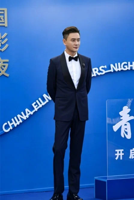 被网民洗版跪求重返乐坛 黄宗泽:我路过而已