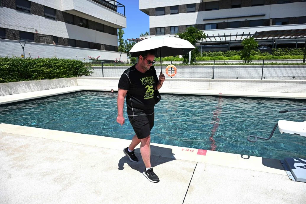 西班牙罕见皮肤病患者恐惧夏天 难出汗无法降温 过热恐致命