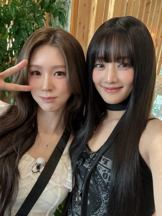 邀RM成员到自家度假村玩 Minnie显赫家世引关注