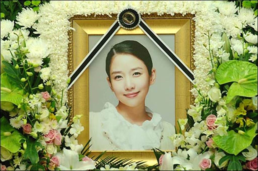 郑多彬逝世19年 被母安排冥婚旧事掀议论