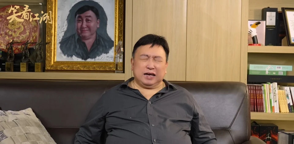 频用力眨眼惹网忧中风先兆 王晶健康亮红灯停更YT节目