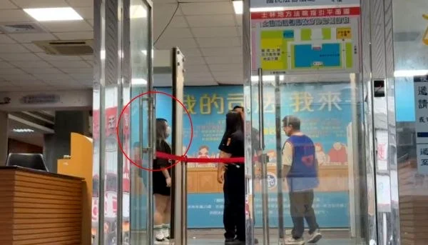 驾车肇事挨告过失伤害 小甜甜付1万5000换撤告