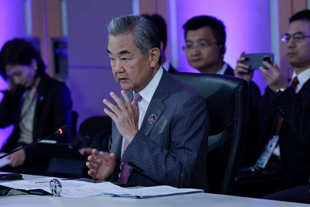 鲁比奥和王毅在马尼拉举行双边会晤