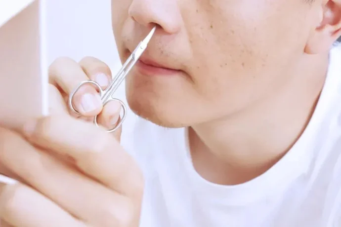 鼻毛到底能不能拔?恐引“危险三角区”严重感染