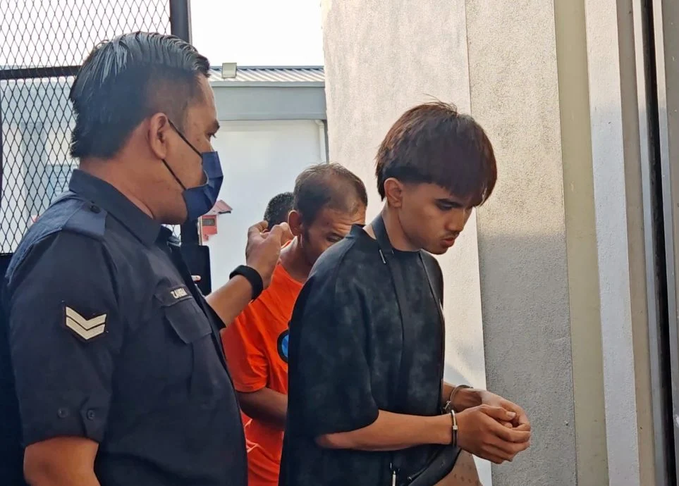 (全国版)背负性侵儿童罪网红,再涉嫌强奸未成年少女面控